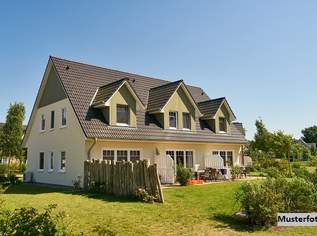 +++ Reihenhausanlage mit Stellplätzen +++, 2110000 €, Immobilien-Gewerbeobjekte in 2500 Katastralgemeinde Siegenfeld