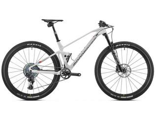 Mondraker F-Podium Carbon DC RR 2023 - RH-M, 6999 €, Auto & Fahrrad-Fahrräder in Österreich Mondraker F-Podium Carbon DC RR 2023 - RH-M, 6999 €, Auto & Fahrrad-Fahrräder in Österreich