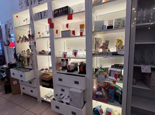 Regale/ Bücher-Geschirrschänke 4 Stück weiß Vollholz 240x40x210cm, 450 €, Haus, Bau, Garten-Möbel & Sanitär in 7100 Gemeinde Neusiedl am See