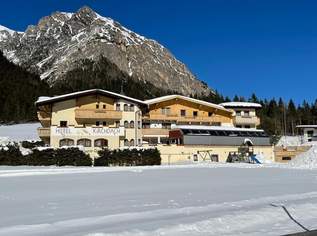 Gschnitztal: Sehr gepflegtes und charmantes 3* Hotel mit Hallenbad und Sauna zu verkaufen, 0 €, Immobilien-Gewerbeobjekte in 6150 Gemeinde Gschnitz