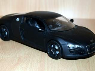 Audi R8 mattschwarz Modellauto Maßstab 1:24, 19 €, Marktplatz-Spiele, Bastelmaterial & Modellbau in 3370 Gemeinde Ybbs an der Donau