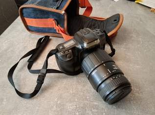 Spiegelreflexkamera + Objektive, 350 €, Marktplatz-Kameras & TV & Multimedia in 1110 Simmering