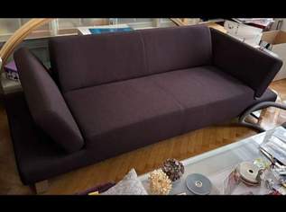 Edles 3-Sitzer Sofa mit verstellbaren Armlehnen und Metallkufen, 320 €, Haus, Bau, Garten-Möbel & Sanitär in 1070 Neubau