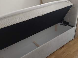 Bett mit Stauraum inkl. Matratze Bett mit Stauraum inkl. Matratze