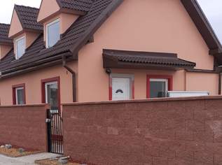 Einstöckiges Haus mit 7 Zimmer und einer Wohnfläche von 220 m2 , 385000 €, Immobilien-Häuser in Slowakei