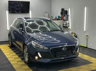 Hyundai i30 Edition 25 Kombi, 13490 €, Auto & Fahrrad-Autos in Tirol