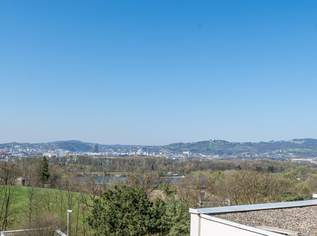 Ruhig gelegen mit traumhafter Aussicht – großzügige 3-Zimmerwohnung in begehrter Lage am Stadtrand von Linz, 599000 €, Immobilien-Wohnungen in 4040 Plesching