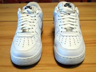 Neuwertige NIKE Air Force I Damen Sneaker in weiß Größe 40, 79 €, Kleidung & Schmuck-Damenkleidung in 3370 Gemeinde Ybbs an der Donau