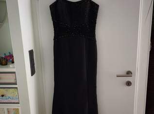 3 Ballkleider Größe 38/40, € 50,- pro Stück