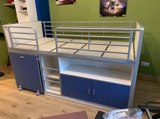 Hochbett inkl. Rollschreibtisch, 250 €, Kindersachen-Kinderzimmer in 9371 Brückl