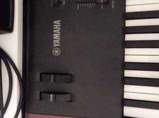 YAMAHA MUSIC Syntheziser Work Station MOXF8, 88 Tasten