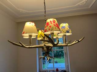 Hängelampe von Kare mit bunten Lampenschirmen