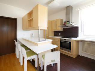 Perfekt geschnittene Dachgeschoss-Wohnung in attraktiver Lage nahe dem Krankenhaus und Bahnhof, 128000 €, Immobilien-Wohnungen in 4600 Wels