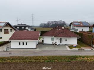 Bungalow mit großzügigem Nebengebäude, Terrasse und nachhaltiger Heiztechnik, 398000 €, Immobilien-Häuser in 4951 Polling im Innkreis Bungalow mit großzügigem Nebengebäude, Terrasse und nachhaltiger Heiztechnik, 398000 €, Immobilien-Häuser in 4951 Polling im Innkreis