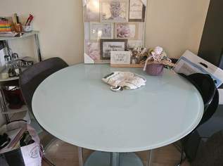 Glastisch mit 4 Sesseln , 200 €, Haus, Bau, Garten-Möbel & Sanitär in 1230 Liesing
