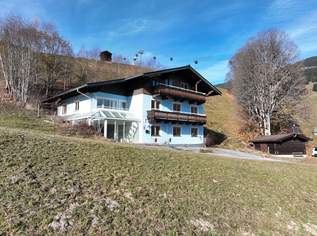Landhaus am Bernkogellift in Saalbach mit touristischer Nutzung, Ski in - Ski out!, 2250000 €, Immobilien-Häuser in 5753 Saalbach