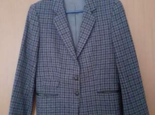 Blazer mit Rock, 60 €, Kleidung & Schmuck-Damenkleidung in 4030 Linz