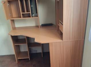 Eckschreibtisch mit integriertem Aufsatz