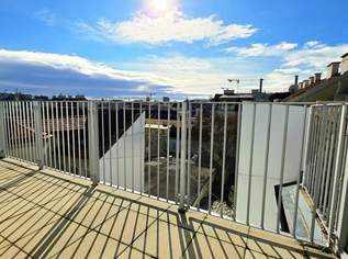 Traumblick - Ihr Logenplatz über der Stadt! Wohnen im Dachgeschoss mit WOW-Effekt! Traumhaft saniertes Altbauhaus + Hofseitige Terrasse + Tolle Infrastruktur und Anbindung + Lebensqualität pur!, 539000 €, Immobilien-Wohnungen in 1170 Hernals