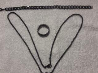 NICHT NUR EINE PARTEI IST SCHWARZ !!, 7 €, Kleidung & Schmuck-Accessoires, Uhren, Schmuck in 1200 Brigittenau NICHT NUR EINE PARTEI IST SCHWARZ !!, 7 €, Kleidung & Schmuck-Accessoires, Uhren, Schmuck in 1200 Brigittenau