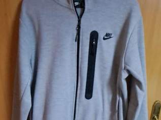 Nike Weste, 14 €, Kleidung & Schmuck-Damenkleidung in 1210 Floridsdorf