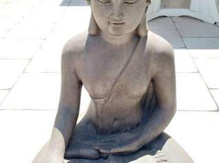 Große Buddha-Statue – sitzend – wetterfest – ca. 40cm hoch, 0 €, Haus, Bau, Garten-Balkon & Garten in 9900 Stadt Lienz Große Buddha-Statue – sitzend – wetterfest – ca. 40cm hoch, 0 €, Haus, Bau, Garten-Balkon & Garten in 9900 Stadt Lienz