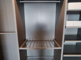 Neuwertiger PAX Kleiderschrank 