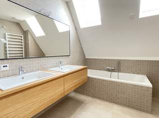 Stilvolles Dachgeschoss mit Loggia & Terrasse – Luxuswohnen in 1010 Wien | ZELLMANN IMMOBILIEN, 2700 €, Immobilien-Wohnungen in 1010 Innere Stadt