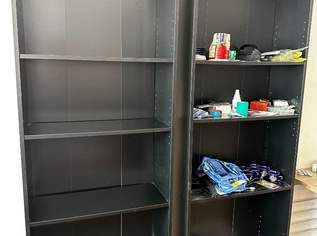2 schwarze Ikea Regale, 0 €, Haus, Bau, Garten-Möbel & Sanitär in 1040 Wieden