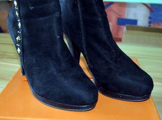 N2H Stiefeletten schwarz mit Applikationen Größe 40, 6 €, Kleidung & Schmuck-Damenkleidung in 3370 Gemeinde Ybbs an der Donau
