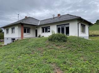 Großzügiger rundum eingezäunter Bungalow in ruhiger und sonniger Ortsrandlage, 278000 €, Immobilien-Häuser in 7543 Kukmirn