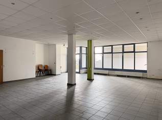 Zentrale und erweiterbare Geschäftsfläche im Stadtzentrum, 982.8 €, Immobilien-Gewerbeobjekte in 4150 Rohrbach-Berg