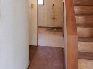 Wohnung Nr. 2 im OG/DG mit Gartenanteil und Carport-Abstellplatz, 249000 €, Immobilien-Gewerbeobjekte in 9400 Wolfsberg