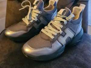 Hogan Sneaker Interactive, 190 €, Kleidung & Schmuck-Damenkleidung in 4873 Frankenburg am Hausruck