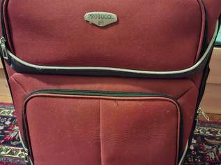 Softschalenkoffer rot, 30 €, Kleidung & Schmuck-Taschen & Koffer in 1160 Ottakring Softschalenkoffer rot, 30 €, Kleidung & Schmuck-Taschen & Koffer in 1160 Ottakring
