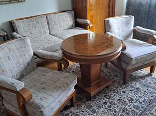 Hübsche Garnitur mit Zweiersofa, 2 Einzelsofas und Tisch mit Glasplatte Anfang 20. Jahrhundert, 500 €, Haus, Bau, Garten-Möbel & Sanitär in 8010 Graz Hübsche Garnitur mit Zweiersofa, 2 Einzelsofas und Tisch mit Glasplatte Anfang 20. Jahrhundert, 500 €, Haus, Bau, Garten-Möbel & Sanitär in 8010 Graz