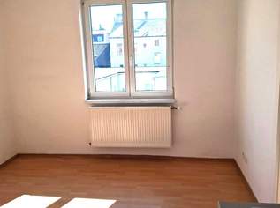 Ruhige, sonnige Eigentumswohnung im Zentrum!, 90000 €, Immobilien-Wohnungen in 2020 Hollabrunn