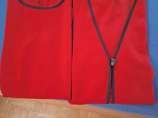 Tween Set rot gr.46, 10 €, Kleidung & Schmuck-Damenkleidung in 8120 Hinterberg