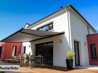 Modernes Wohnhaus mit 192 m² Wfl., Poolanlage und großzügiger Terrasse, 570700 €, Immobilien-Gewerbeobjekte in 4792 Münzkirchen