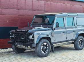Defender 110 Stationf Wagon Adventure, 71990 €, Auto & Fahrrad-Autos in 5300 Hallwang