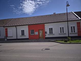 Charmantes Einfamilienhaus mit kleinem Weinkeller, 175000 €, Immobilien-Häuser in 2023 Nappersdorf