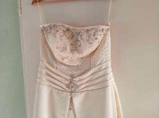 Brautkleid 1x getragen, zartgelb bodenlang Gr 40 mit passender Stola