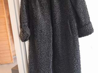 Damen-Persianer-Mantel schwarz, 120 €, Kleidung & Schmuck-Damenkleidung in 7503 Großpetersdorf