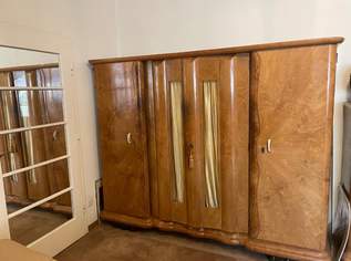 Art Deco Schlafzimmer Einrichtung aus den 1930-iger Jahren (Vollholz), 100 €, Marktplatz-Antiquitäten, Sammlerobjekte & Kunst in 1040 Wieden