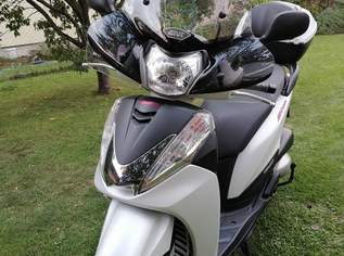 Motorroller Honda SH300i ABS Sport , 3900 €, Auto & Fahrrad-Motorräder in 2331 Gemeinde Vösendorf Motorroller Honda SH300i ABS Sport , 3900 €, Auto & Fahrrad-Motorräder in 2331 Gemeinde Vösendorf