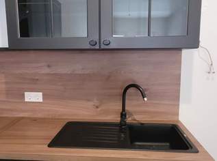 Küche mit Geräten , 3200 €, Haus, Bau, Garten-Möbel & Sanitär in 1140 Penzing