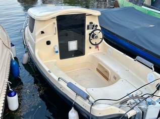Corsiva 340 Kajütboot an der alten Donau Corsiva 340 Kajütboot an der alten Donau
