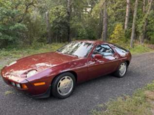 Porsche 928