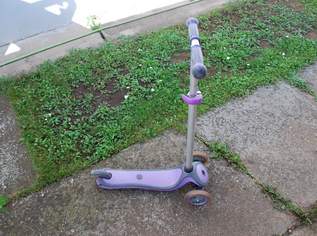 Scooter/ Roller 3 Räder, 19 €, Kindersachen-Sport in 2232 Gemeinde Deutsch-Wagram Scooter/ Roller 3 Räder, 19 €, Kindersachen-Sport in 2232 Gemeinde Deutsch-Wagram