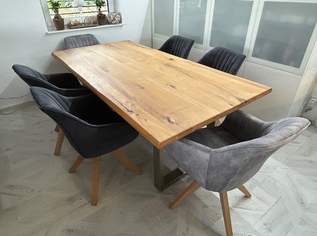 Massivholztisch und Drehstühle, 500 €, Haus, Bau, Garten-Möbel & Sanitär in 5161 Elixhausen